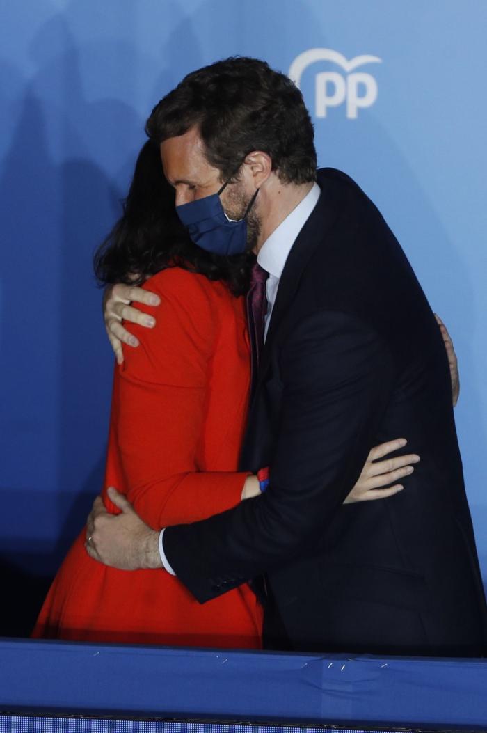 Aznar 'da la puntilla' a Casado: "Tenía las condiciones para triunfar, pero fracasó"