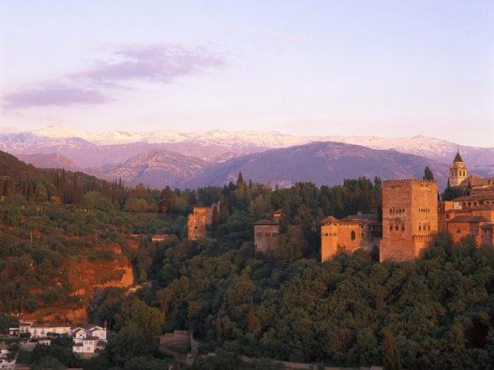 España bate un nuevo récord de turistas extranjeros con 28 millones hasta junio