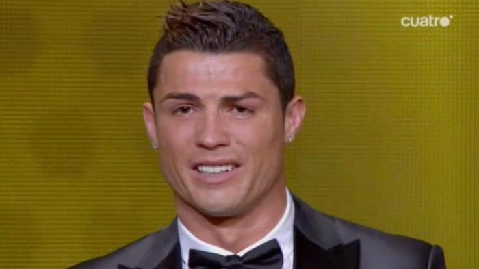 El gesto de Cristiano 'pidiendo' fuera de juego en un gol de su equipo enciende Twitter