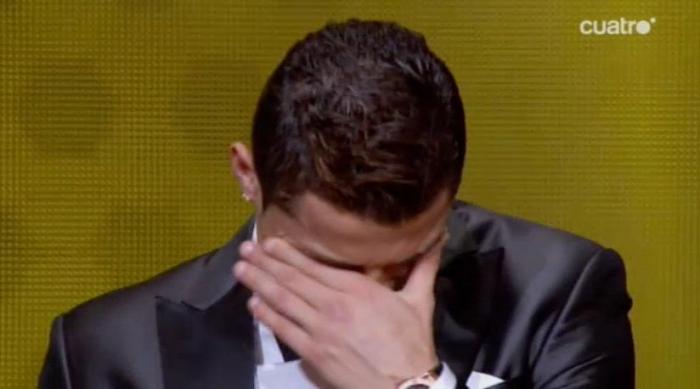 El gesto de Cristiano 'pidiendo' fuera de juego en un gol de su equipo enciende Twitter