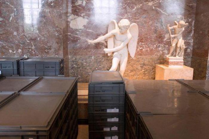 El Louvre y el Museo de Orsay ponen a salvo algunas de sus obras ante la subida del Sena en París (FOTOS)