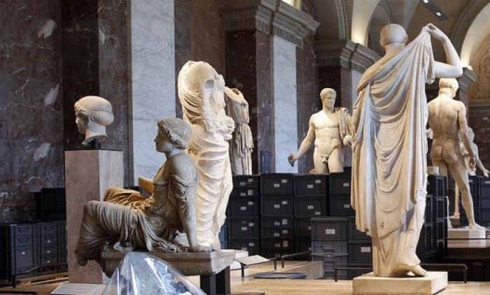 El Louvre y el Museo de Orsay ponen a salvo algunas de sus obras ante la subida del Sena en París (FOTOS)