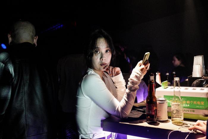 Desalojan una fiesta con casi cien personas en el chalet de la actriz Mónica Estarreado