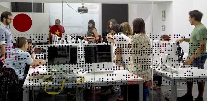 'Abre los ojos': las fotos 'imposibles' de la Gran Vía sin coches