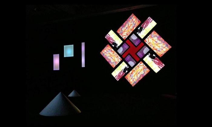 'Abre los ojos': las fotos 'imposibles' de la Gran Vía sin coches