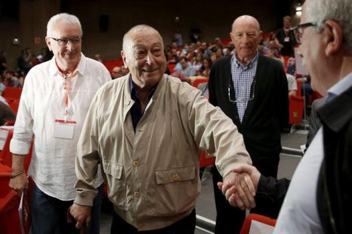 Cayo Lara se despide del liderazgo de IU marcando distancia con Podemos: "Me va a costar votar estas elecciones"