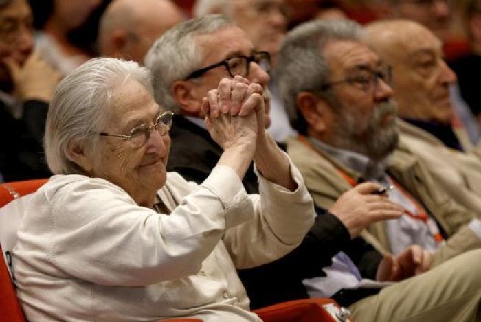 Cayo Lara se despide del liderazgo de IU marcando distancia con Podemos: "Me va a costar votar estas elecciones"