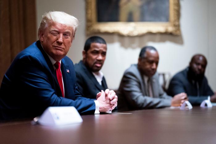 La presión de Trump surte efecto y TikTok elige a Oracle para su negocio en EEUU
