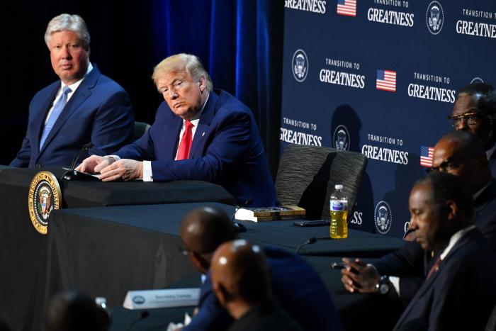 La presión de Trump surte efecto y TikTok elige a Oracle para su negocio en EEUU