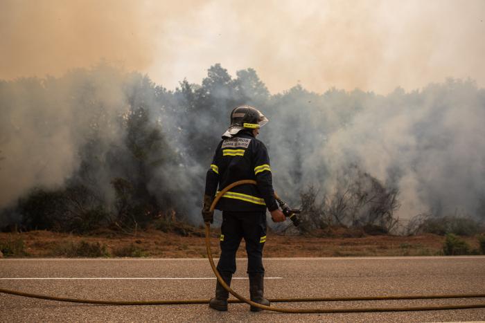 Estabilizado el incendio de Zamora, pero continúa activo y con riesgo de rebrote por el viento