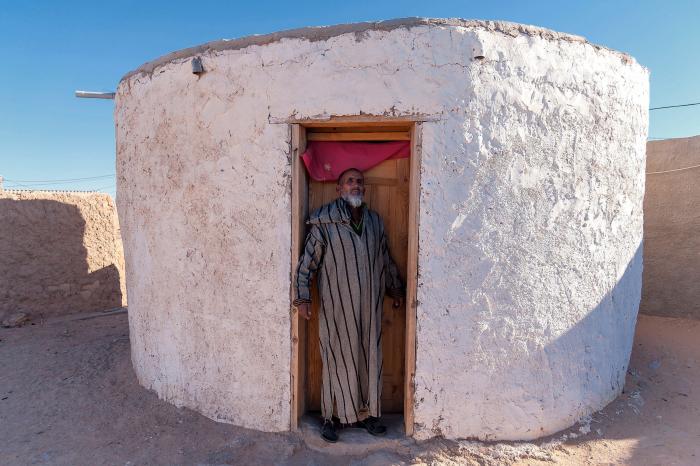 Benjamín Prado: “A quien llamamos dirigentes son en realidad gente que manda pero obedece a otros”