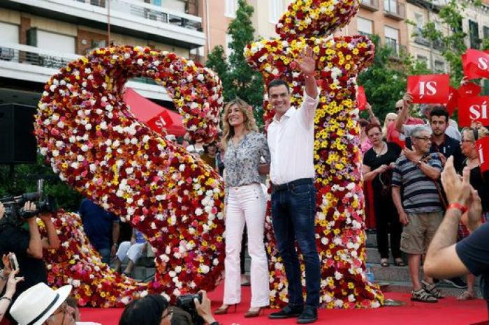 La foto de Rajoy andando entre alcachofas que triunfa en Twitter