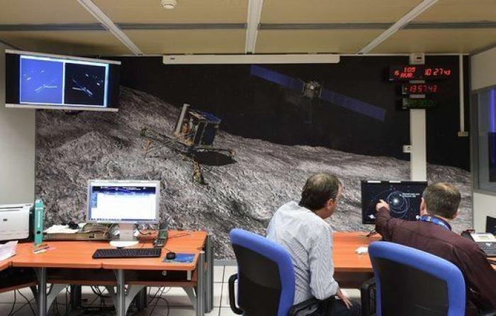 La nave Rosetta se encuentra con su cometa tras diez años de viaje (VÍDEOS)