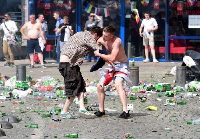 Francia confirma la deportación de 'hooligans' tras los enfrentamientos de Marsella