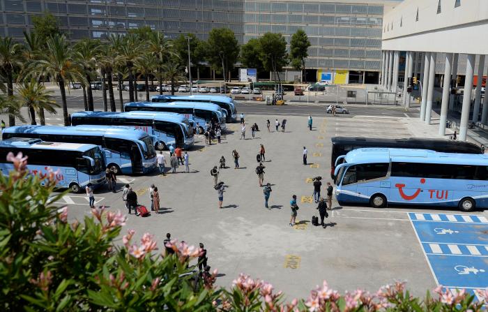 Se mantienen las muertes, suben los contagios