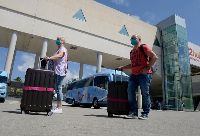 Se mantienen las muertes, suben los contagios