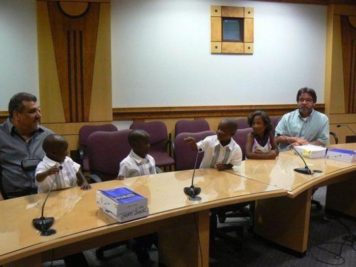 Fraude, trata y robo: Países Bajos suspende las adopciones internacionales por irregularidades