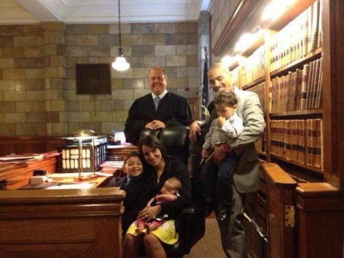 Fraude, trata y robo: Países Bajos suspende las adopciones internacionales por irregularidades