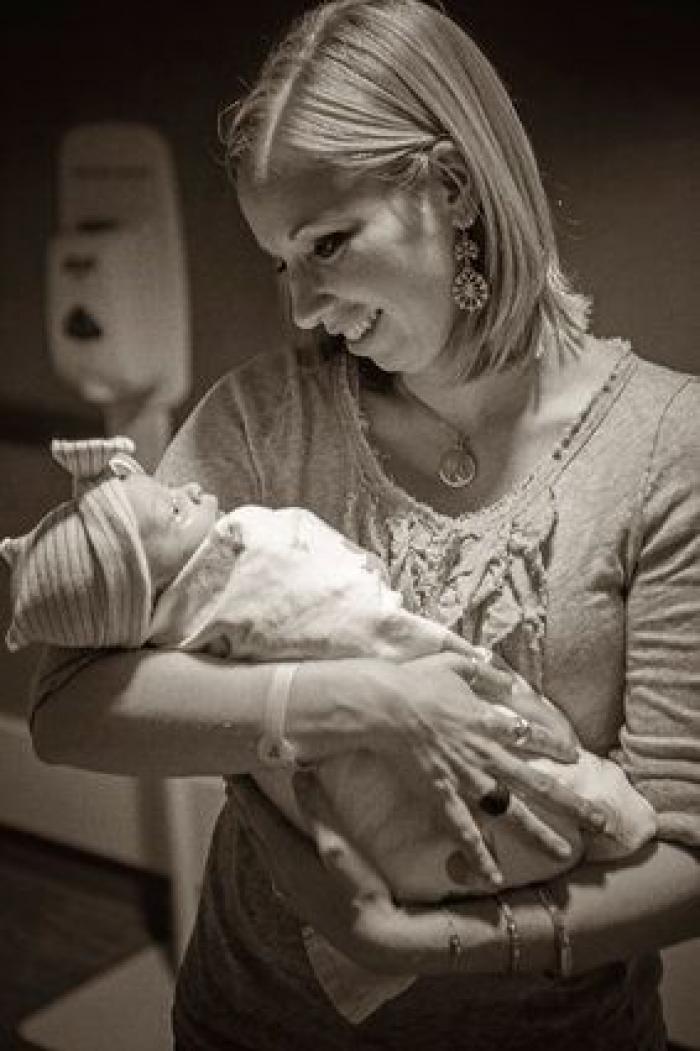 Fraude, trata y robo: Países Bajos suspende las adopciones internacionales por irregularidades