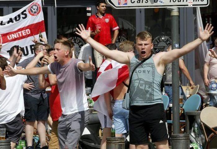 Francia confirma la deportación de 'hooligans' tras los enfrentamientos de Marsella