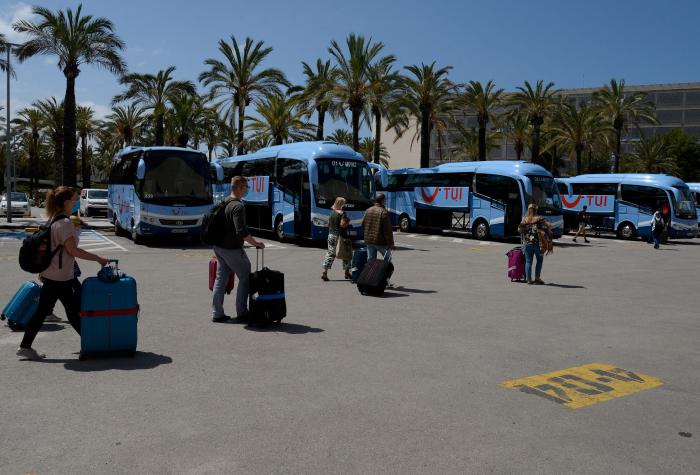 Se mantienen las muertes, suben los contagios