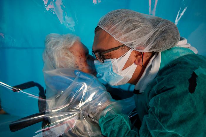 Fernando Simón le trasladó a expertos europeos que los políticos no querían poner restricciones antes de Navidad