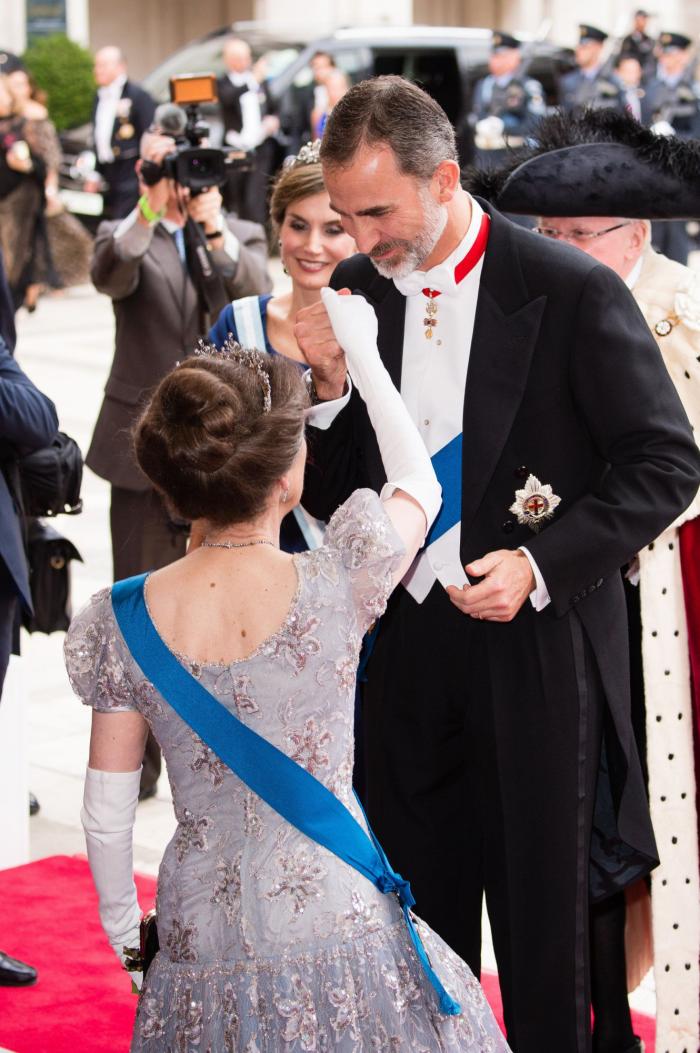El vestido de la reina Letizia en Buckingham, ¿clavado a este Zuhair Murad?