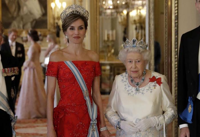 El vestido de la reina Letizia en Buckingham, ¿clavado a este Zuhair Murad?
