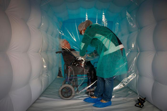 Fernando Simón le trasladó a expertos europeos que los políticos no querían poner restricciones antes de Navidad