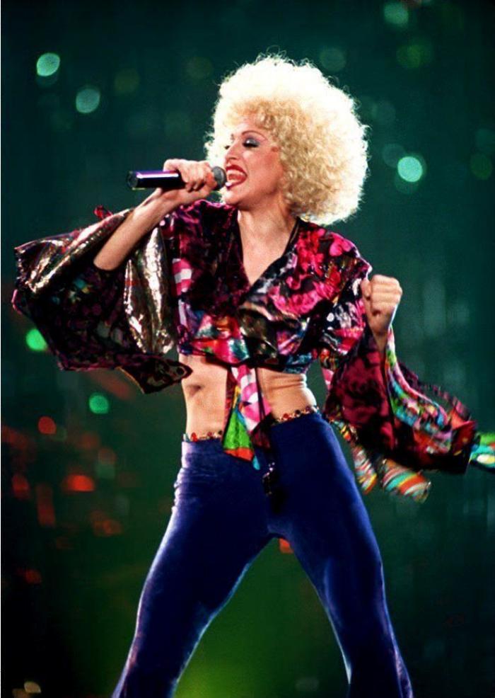 ¿A qué se dedicaban los famosos antes de ser famosos? (FOTOS)