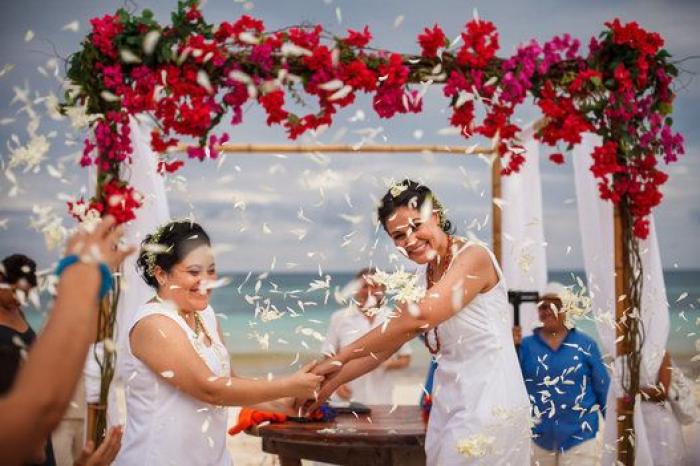 Mi madre salió del armario y la homofobia estuvo a punto de matarla