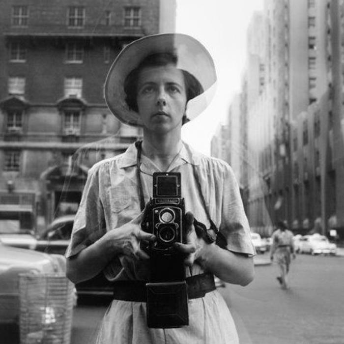 El trabajo de Vivian Maier, la Mary Poppins fotógrafa, llega a Madrid