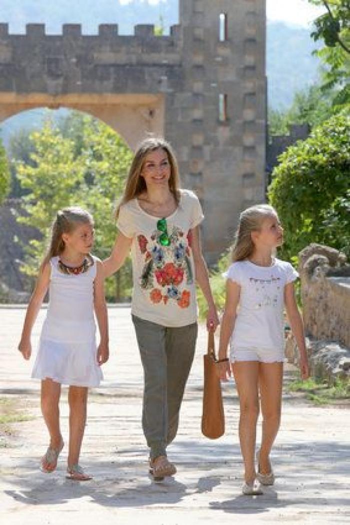 Los reyes visitan a los voluntarios que reforestan la Sierra de Tramuntana (FOTOS)