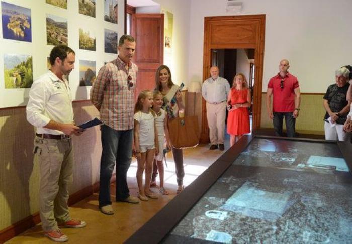 Los reyes visitan a los voluntarios que reforestan la Sierra de Tramuntana (FOTOS)