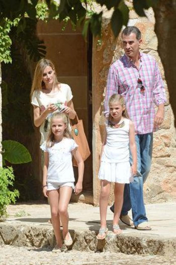 Los reyes visitan a los voluntarios que reforestan la Sierra de Tramuntana (FOTOS)