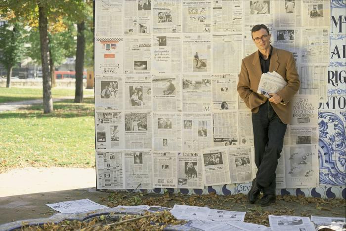 La lección de una madre a una hija que presenció Pérez-Reverte y que está arrasando en Twitter