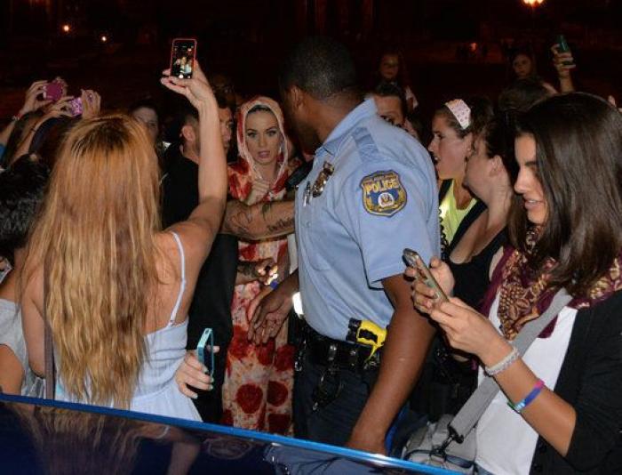 Cara Delevigne y Katy Perry tienen 'mono' de pizza (FOTOS)