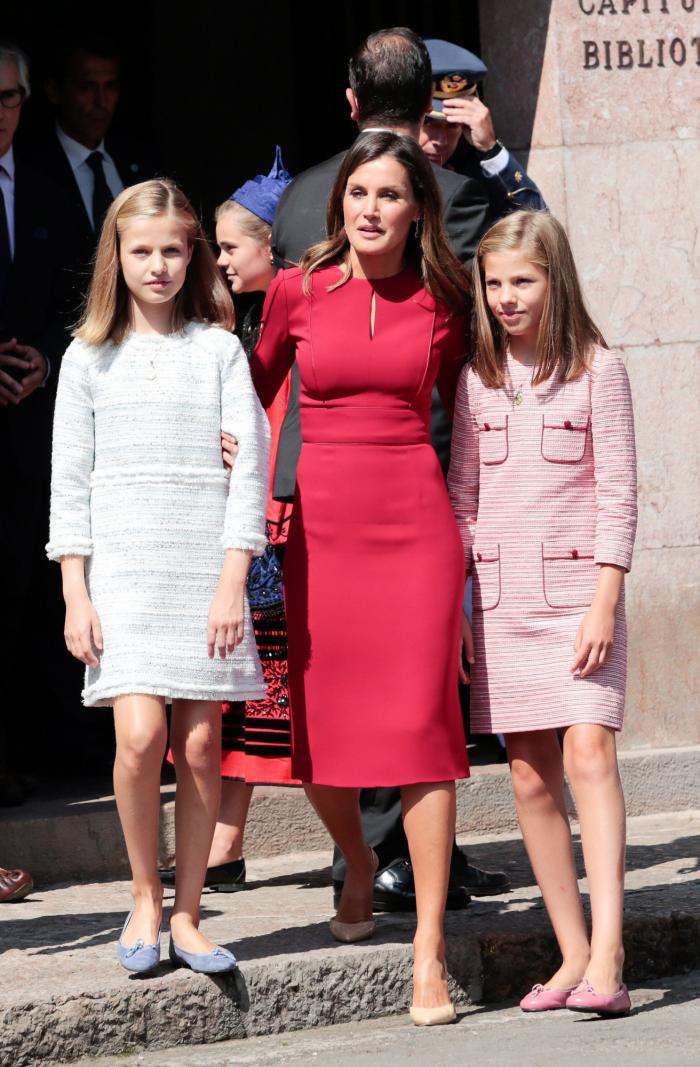 El mensaje detrás del último vestido rojo de Letizia
