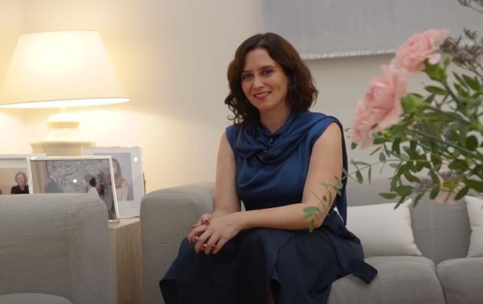 Belén Esteban se arranca con estas palabras sobre Felipe VI en pleno 'Sálvame': "Qué a gusto me he quedado”