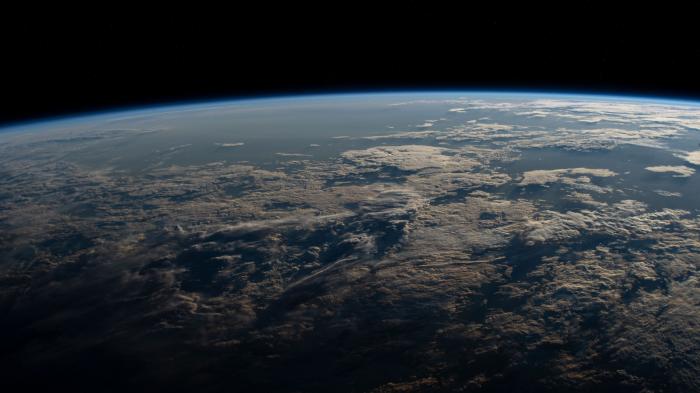 Pedro Duque se pasa Twitter con un gif estelar contra las críticas