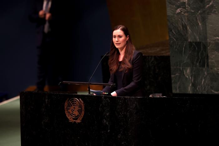 Un periodista dice a la primera ministra finlandesa "estás espectacular": su reacción es para verla