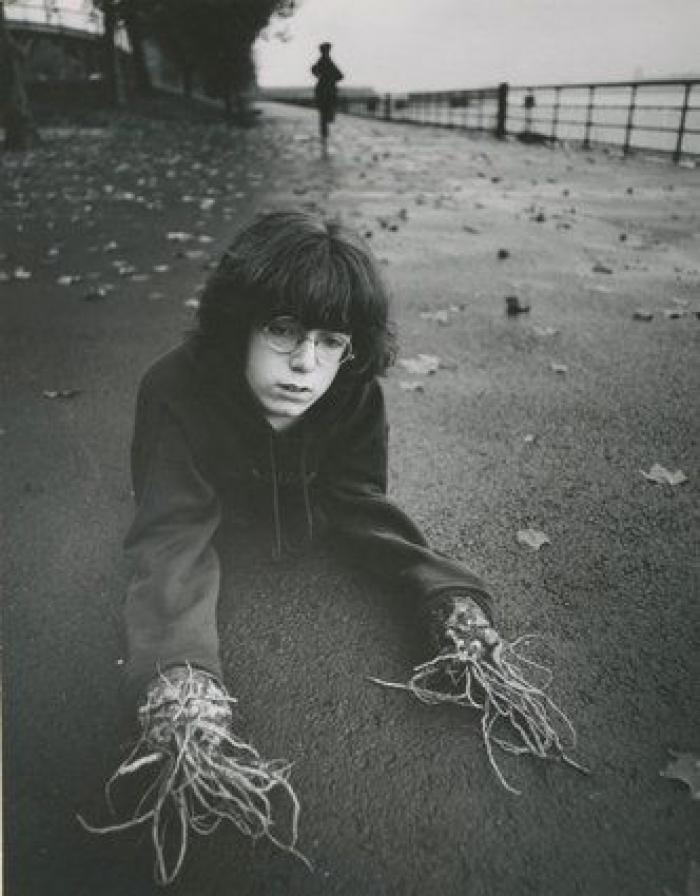 Un artista transforma pesadillas infantiles en fotos que se te aparecerán en sueños