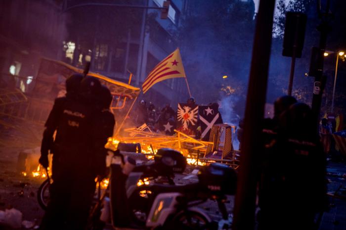 Trump usa imágenes de altercados independentistas en Barcelona como si fuesen de EEUU