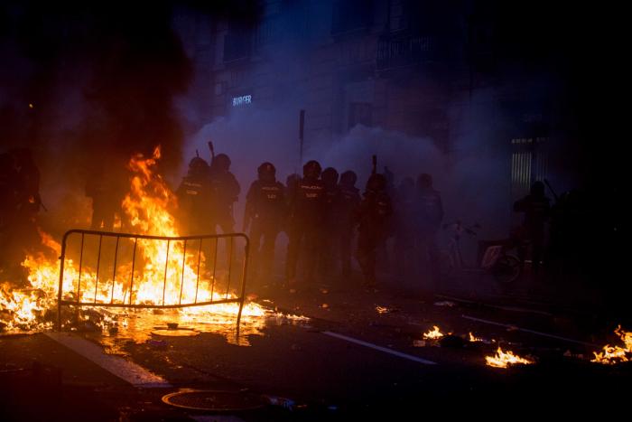 Trump usa imágenes de altercados independentistas en Barcelona como si fuesen de EEUU