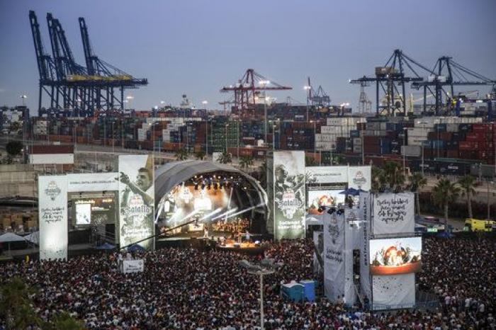 El malagueño 'Skone' gana la Batalla de los Gallos ante 18.000 personas