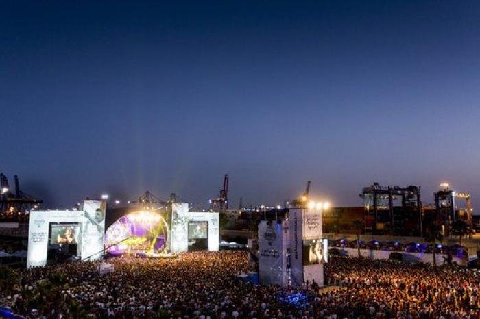 El malagueño 'Skone' gana la Batalla de los Gallos ante 18.000 personas