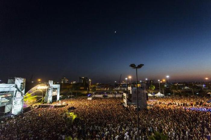 El malagueño 'Skone' gana la Batalla de los Gallos ante 18.000 personas