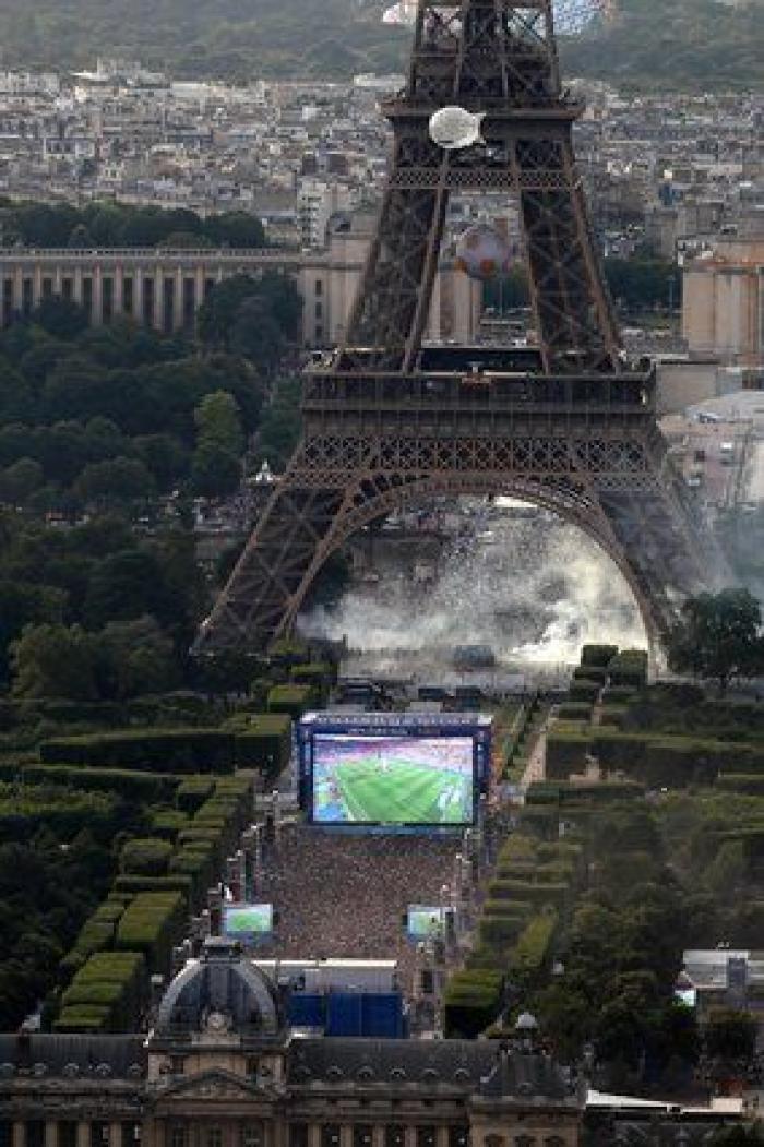 Cierran la Torre Eiffel tras los incidentes durante la final de la Eurocopa
