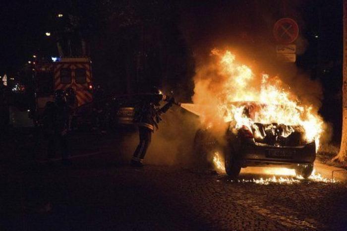 Cierran la Torre Eiffel tras los incidentes durante la final de la Eurocopa