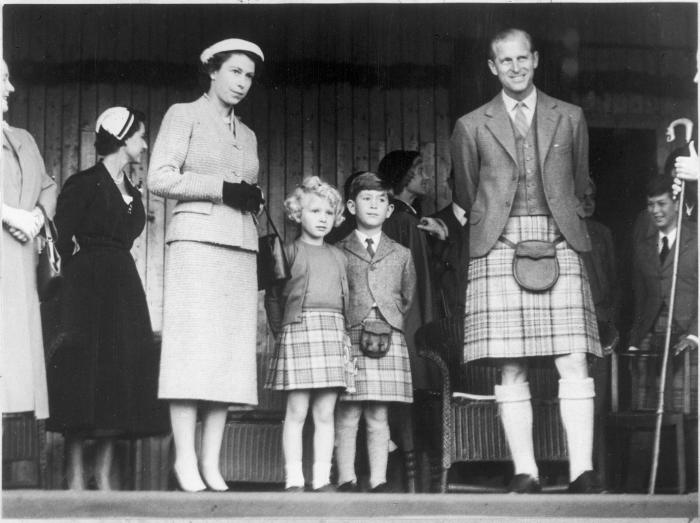 Lucía Méndez no se muerde la lengua tras decretar Ayuso tres días de luto por Isabel II